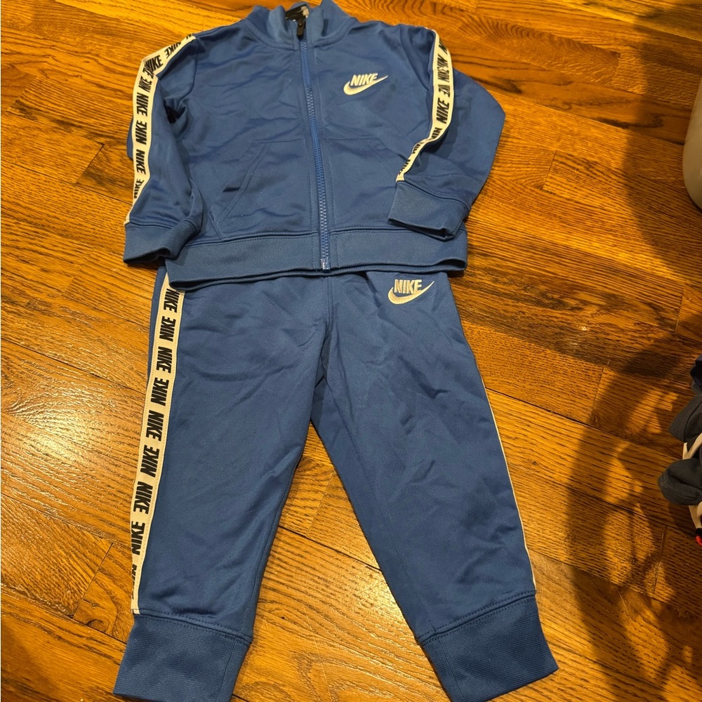 Nike toddler tracksuit